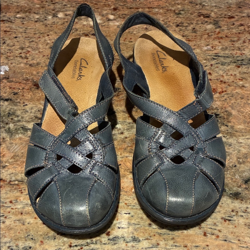 Clarks Bendables Women's Blue Leather Sandals